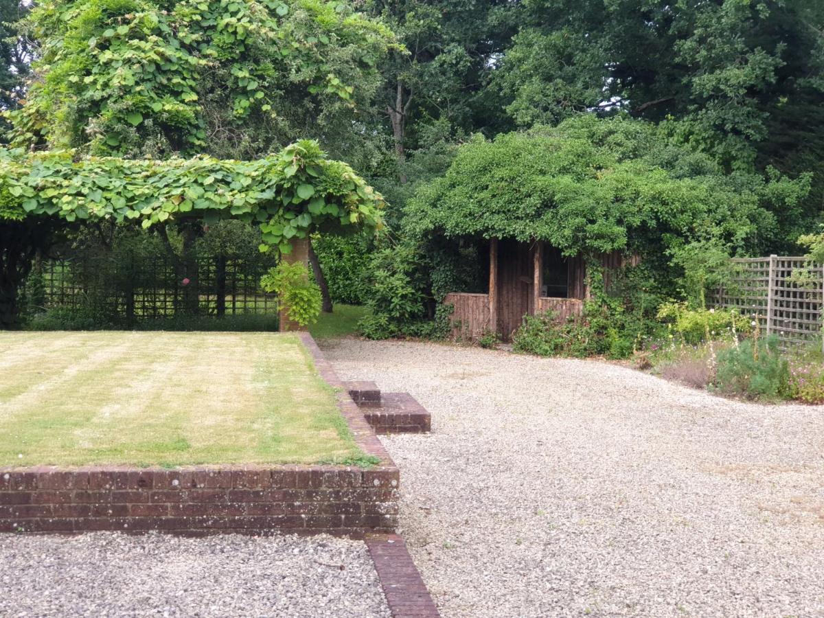 The Reading Whole Chalet With Lake And Two Acre Gardens Luaran gambar