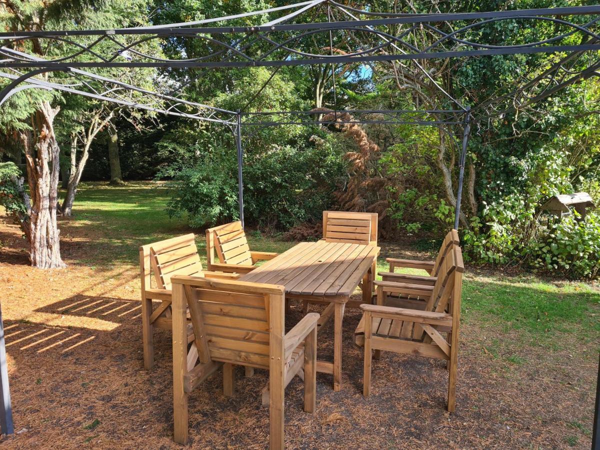 The Reading Whole Chalet With Lake And Two Acre Gardens Luaran gambar