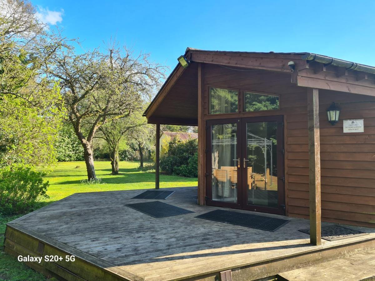 The Reading Whole Chalet With Lake And Two Acre Gardens Luaran gambar